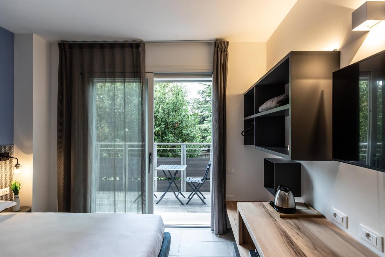 Sei Garda Apartments Пескьера-дель-Гарда Экстерьер фото