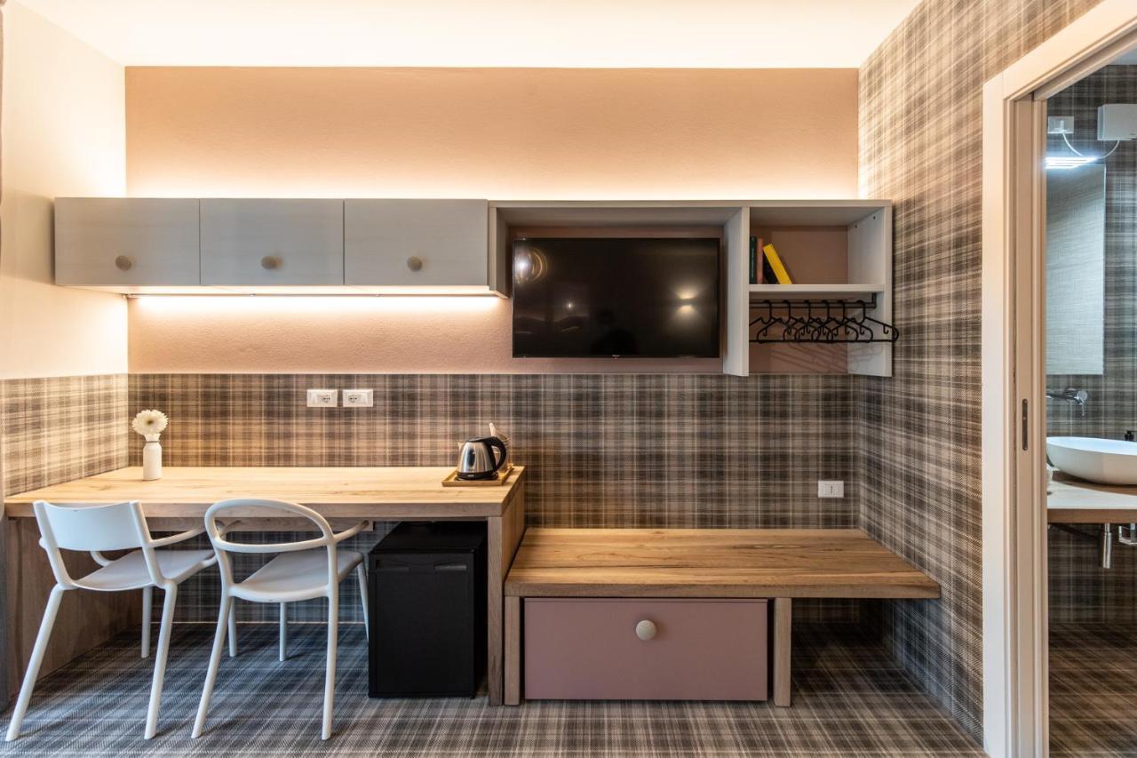 Sei Garda Apartments Пескьера-дель-Гарда Экстерьер фото