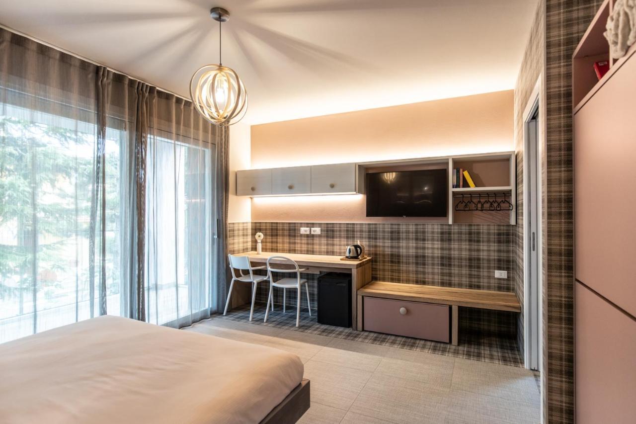 Sei Garda Apartments Пескьера-дель-Гарда Экстерьер фото